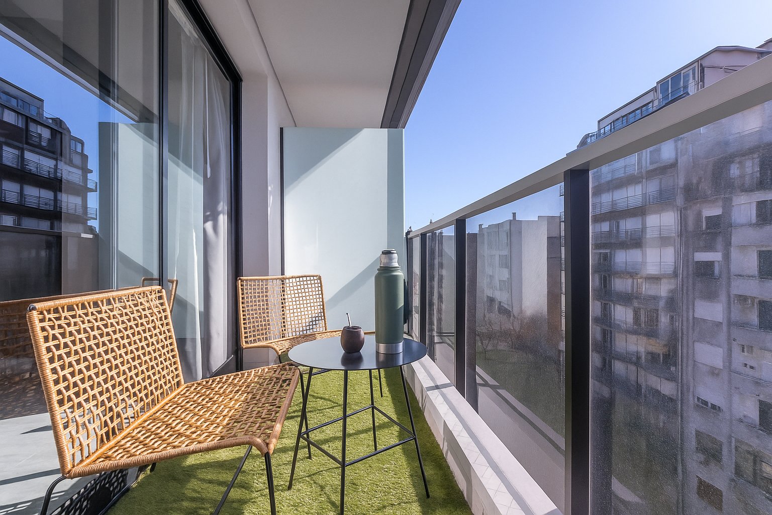 By Corrientes 1940, near Guerrin and the Obelisco, we have this beautiful building with Studios, 1BR and Family Suites